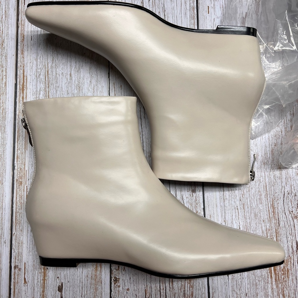 ⭐️ Elevator Cream Leather Boots